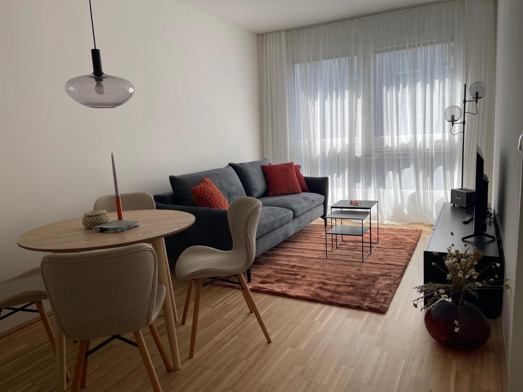 Coho City Apartments Mit Hauseigener Tiefgarage Виена Екстериор снимка