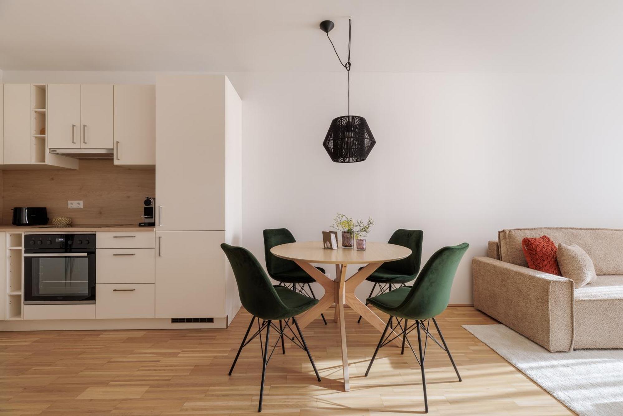 Coho City Apartments Mit Hauseigener Tiefgarage Виена Екстериор снимка