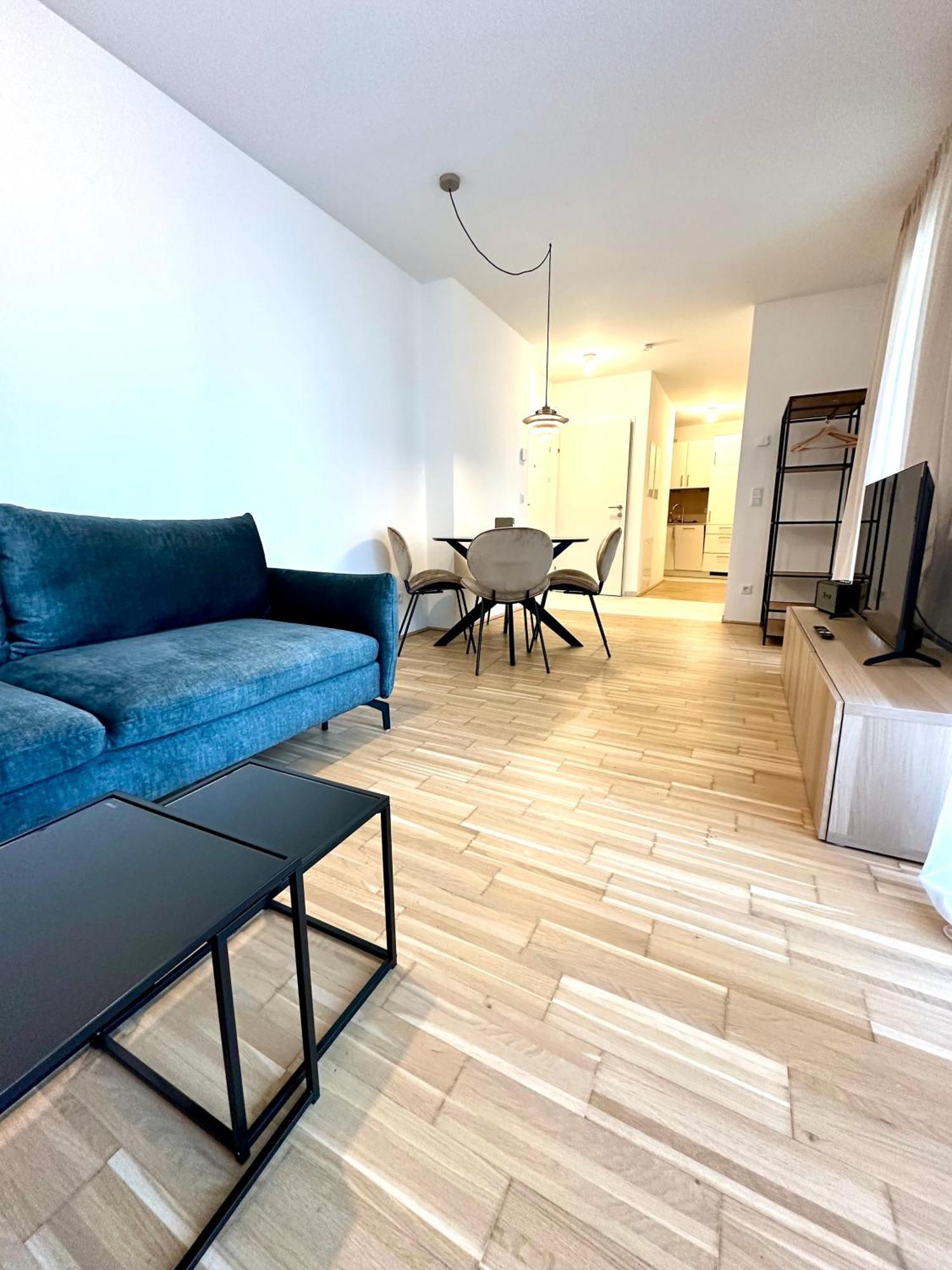Coho City Apartments Mit Hauseigener Tiefgarage Виена Екстериор снимка