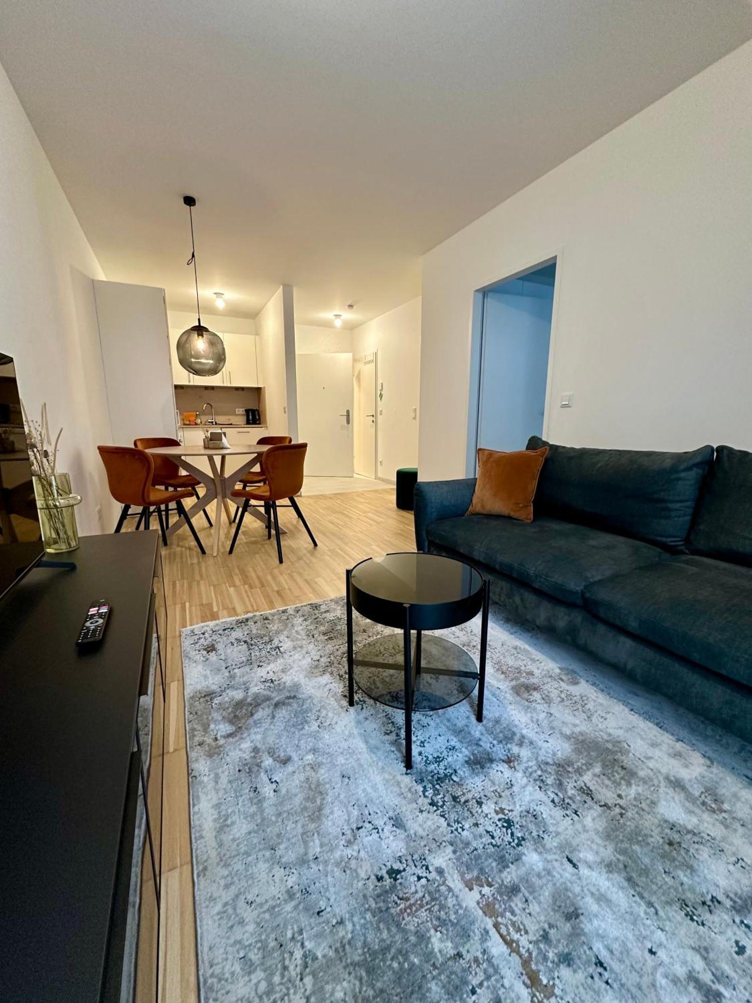 Coho City Apartments Mit Hauseigener Tiefgarage Виена Екстериор снимка