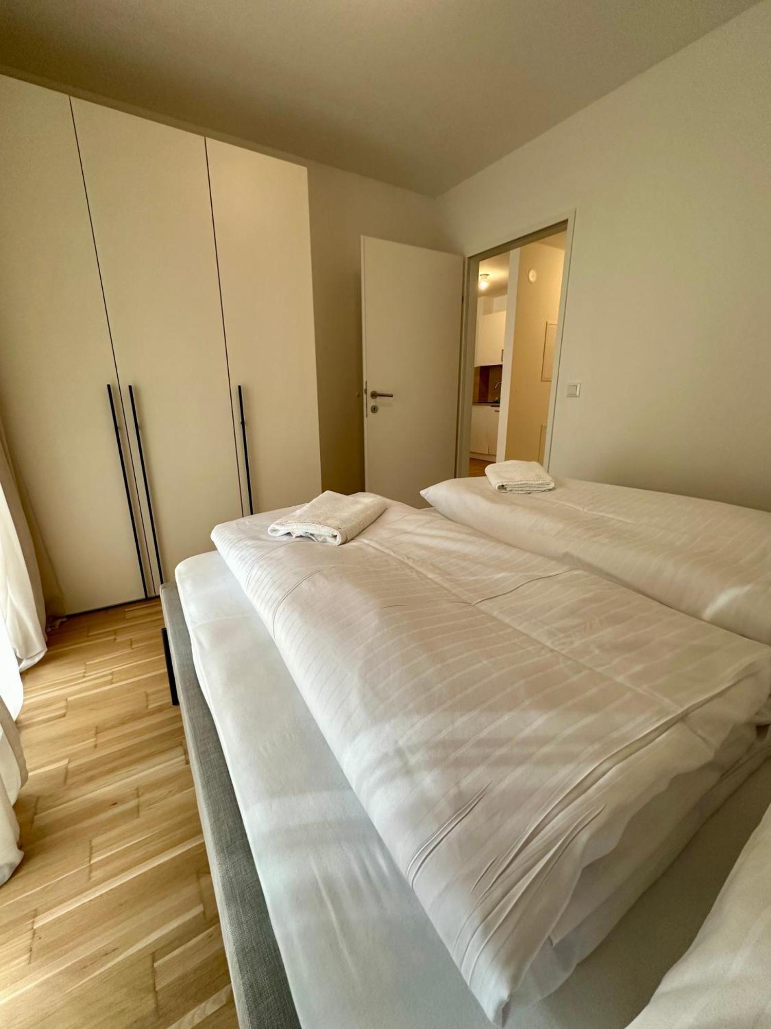 Coho City Apartments Mit Hauseigener Tiefgarage Виена Екстериор снимка